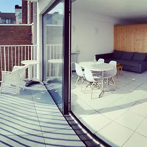 https://zonnige-studio-aan-de-zeedijk-van-middelkerke.hotelsghent.com