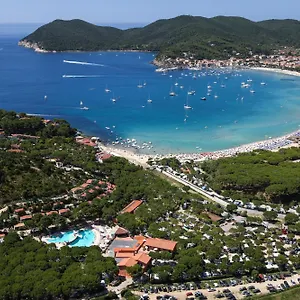 https://casale-pozzo-al-moro.it-tuscanyhotel.com